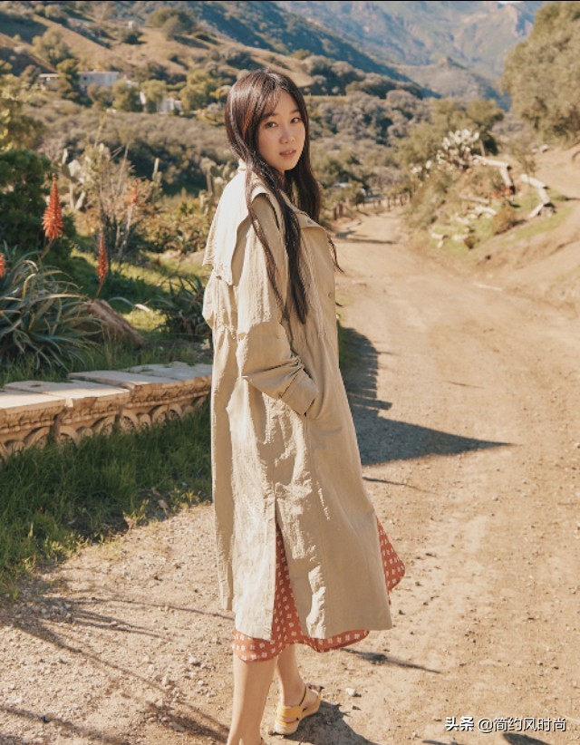 韩星孔孝真代言品牌ThursdayIsland，完美演绎波西米亚风格穿搭