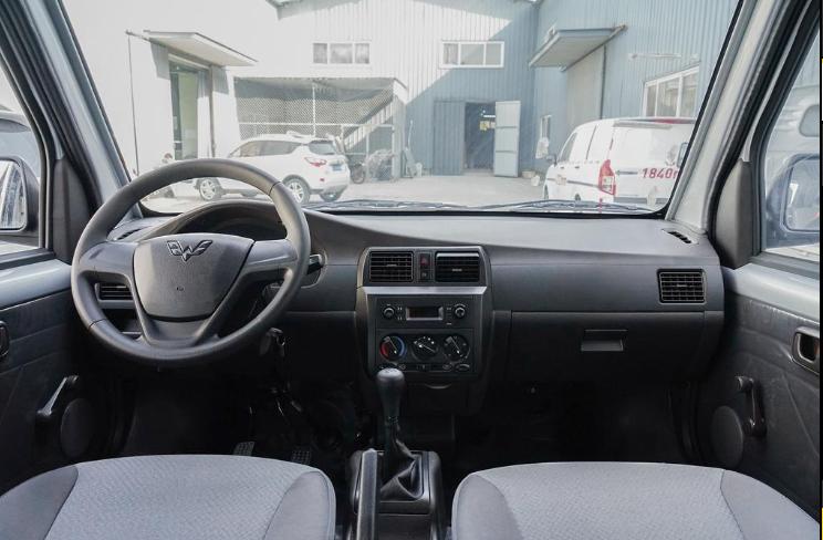 五菱荣光最新5座空间图片,五菱荣光测评2023款