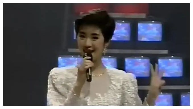 离开央视的著名主持人有哪些,54岁离开央视主持人有哪些