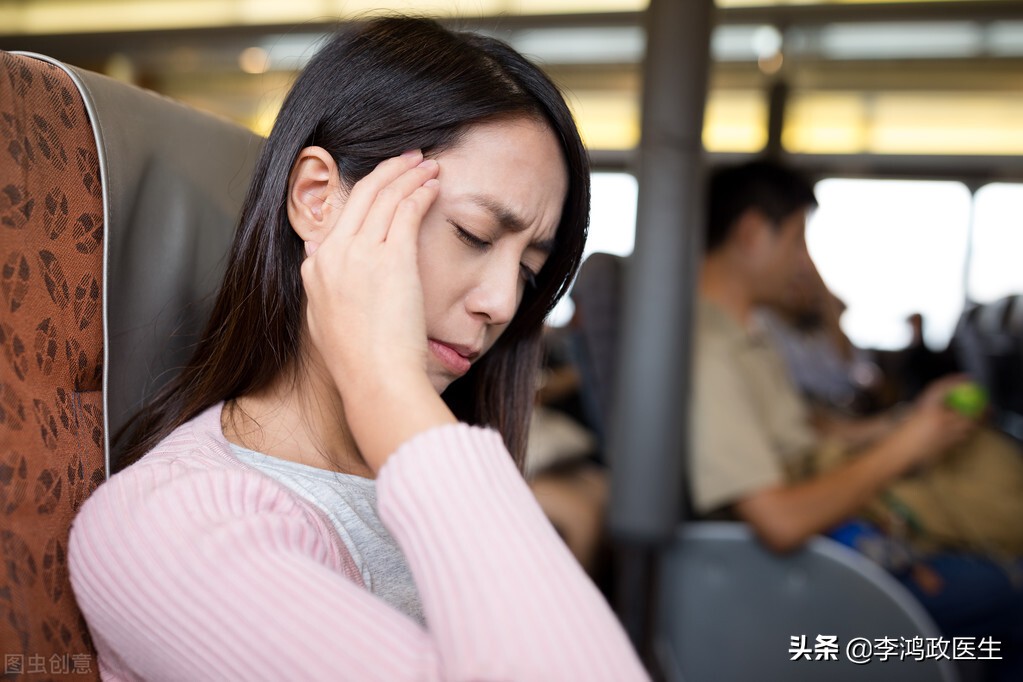 女子头晕，吃了无数补品无效，医生看到牙龈：可能需要把子宫切除