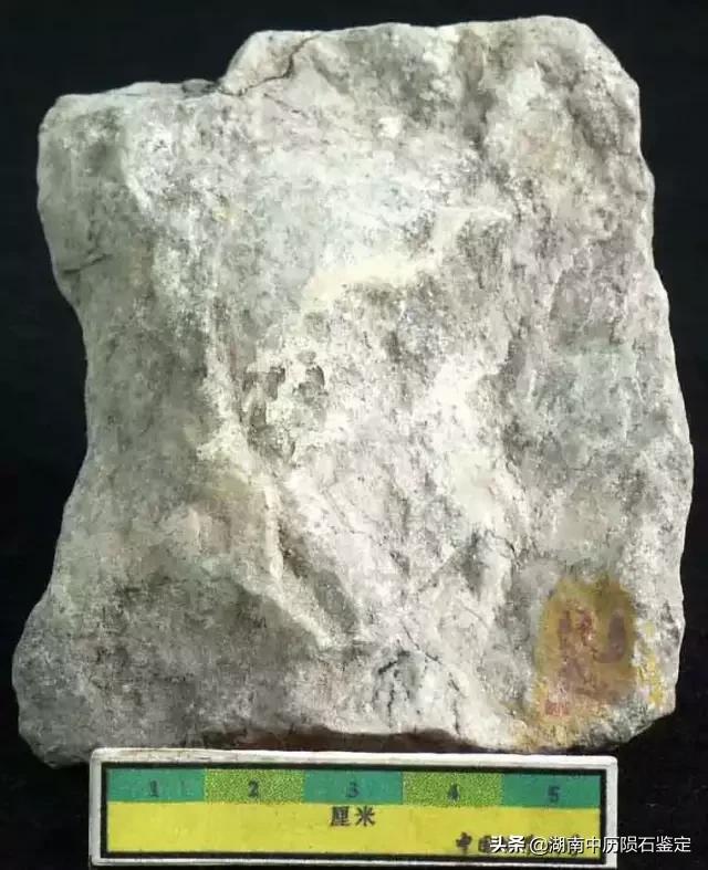 月球陨石与地球矿石的区别,月球陨石和矿石有什么区别