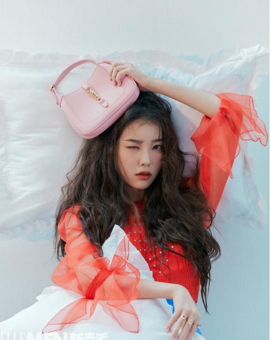 李知恩连帽外套,李知恩颜值分析