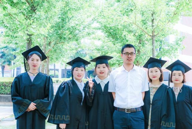 大学毕业10年，月薪多少才能证明你不是失败者？太扎心了！