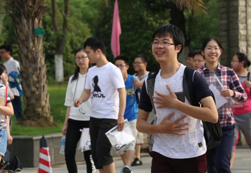 南京这所大学“好委屈”，是正规本科高校，却常被当作野鸡大学