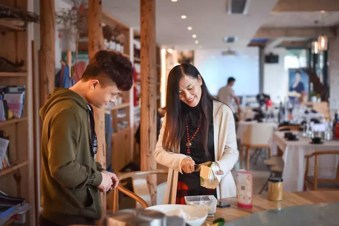 C位出道的千岛湖绝版亲水民宿！要把千岛湖最美的景装进房间……