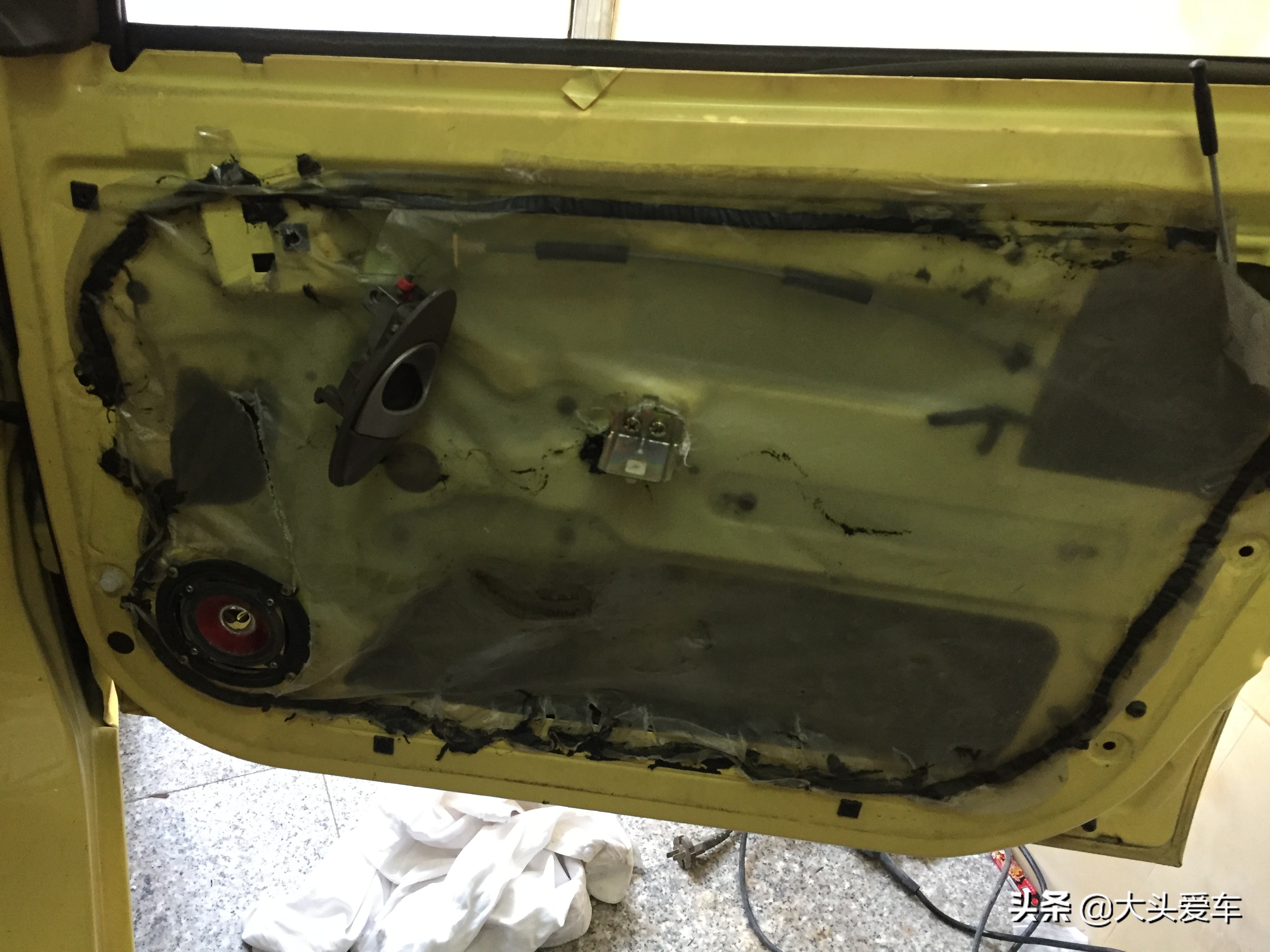 12年奔奔mini换收音机,12年二手奔奔mini