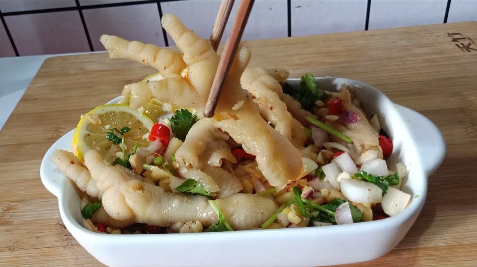 怎么做无骨酸辣鸡爪教程,最简单的酸辣无骨鸡爪怎么做