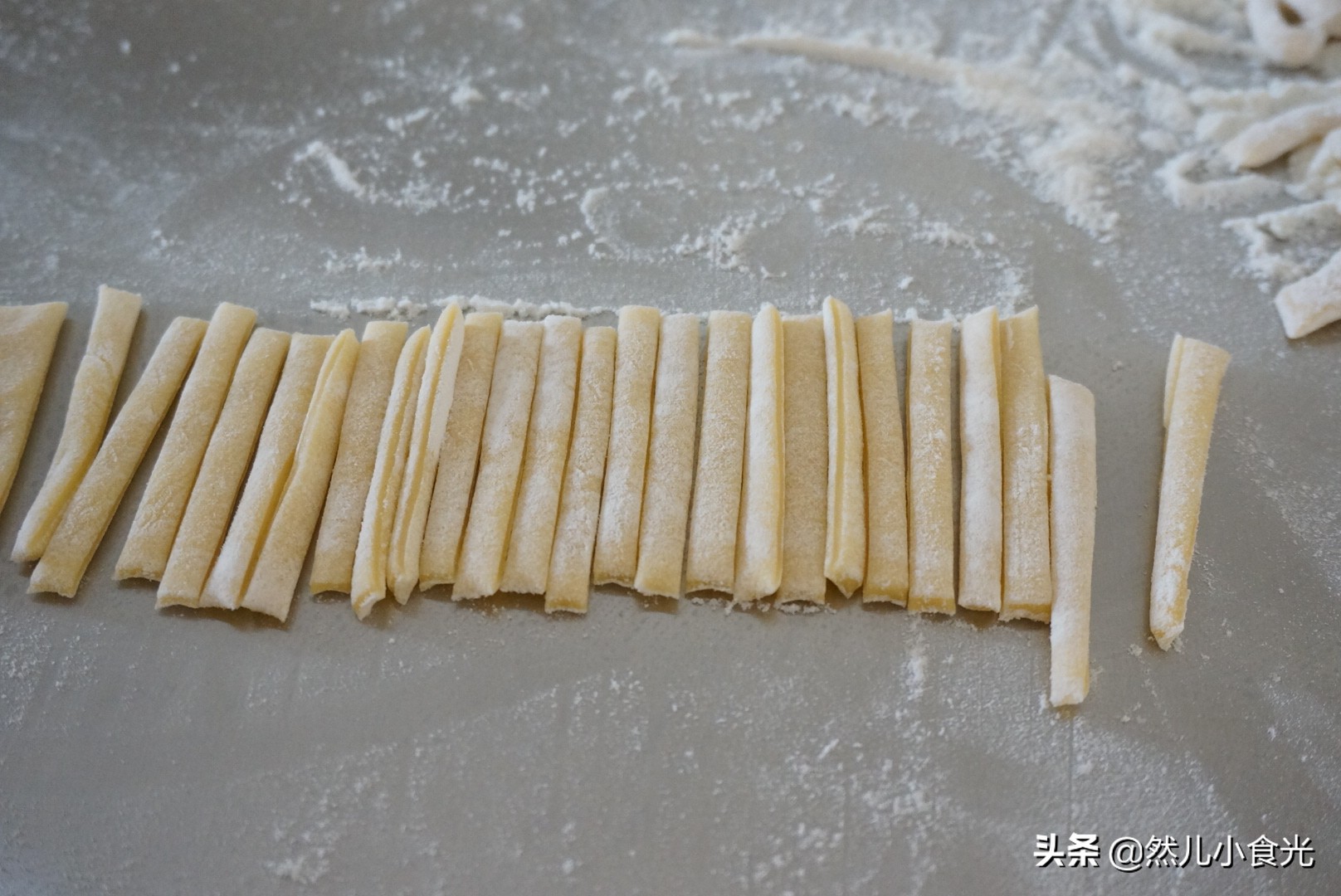 沙琪玛做法用泡打粉还是小苏打,做沙琪玛用泡打粉好还是苏打粉好