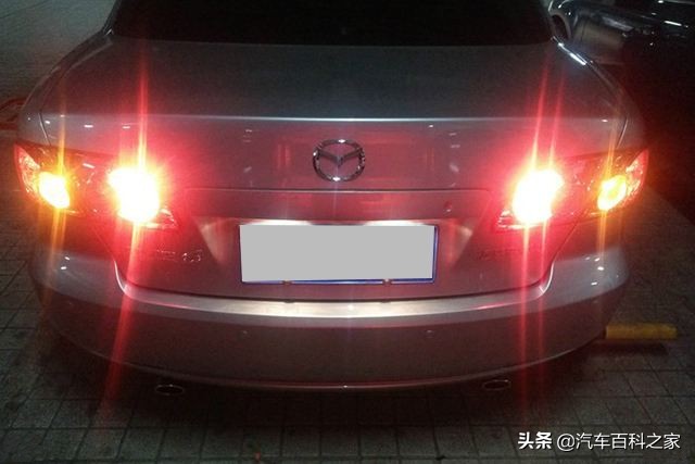 倒车时怎么很好的观察周围情况,晚上开车倒车视线很差怎么解决