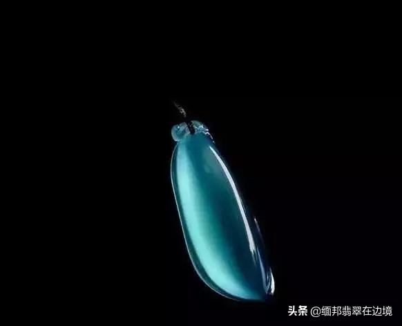 罕见的冰种翡翠,切出罕见冰翡翠