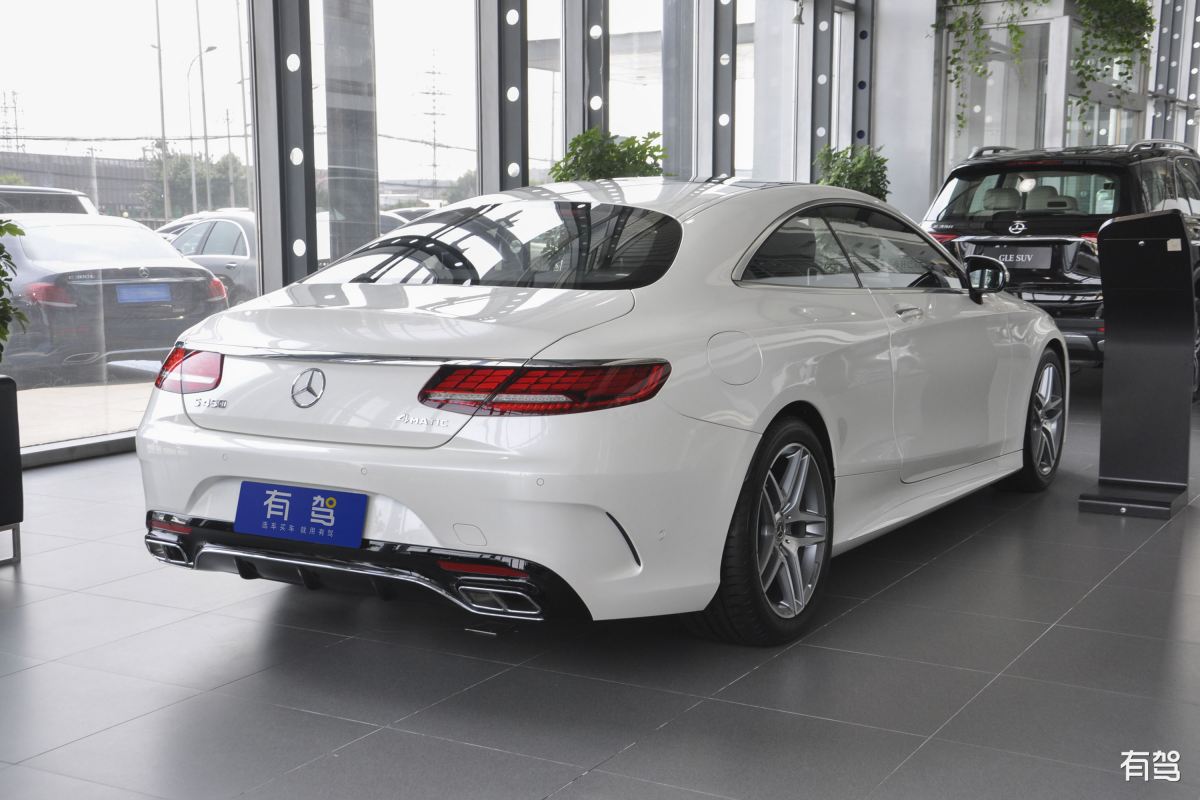 奔驰s级2022款和2021款有什么区别,奔驰s级真的很出色吗