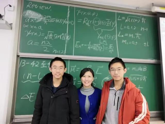 17门100分！65项荣誉奖励！北航这对双胞胎兄弟，太强了