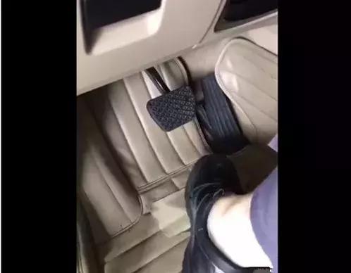 自己做汽车脚垫用什么材料的,自己弄汽车脚垫大包围