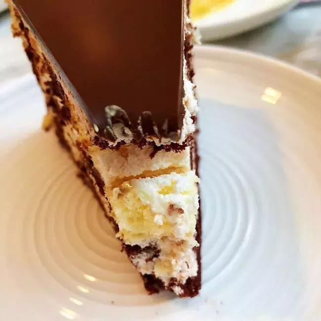 ladym千层蛋糕店,排队两小时买的蛋糕