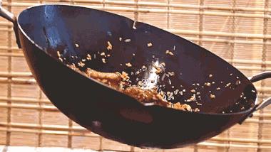 性价比最高的日本炒菜铁锅,高端不粘锅无差评铁锅