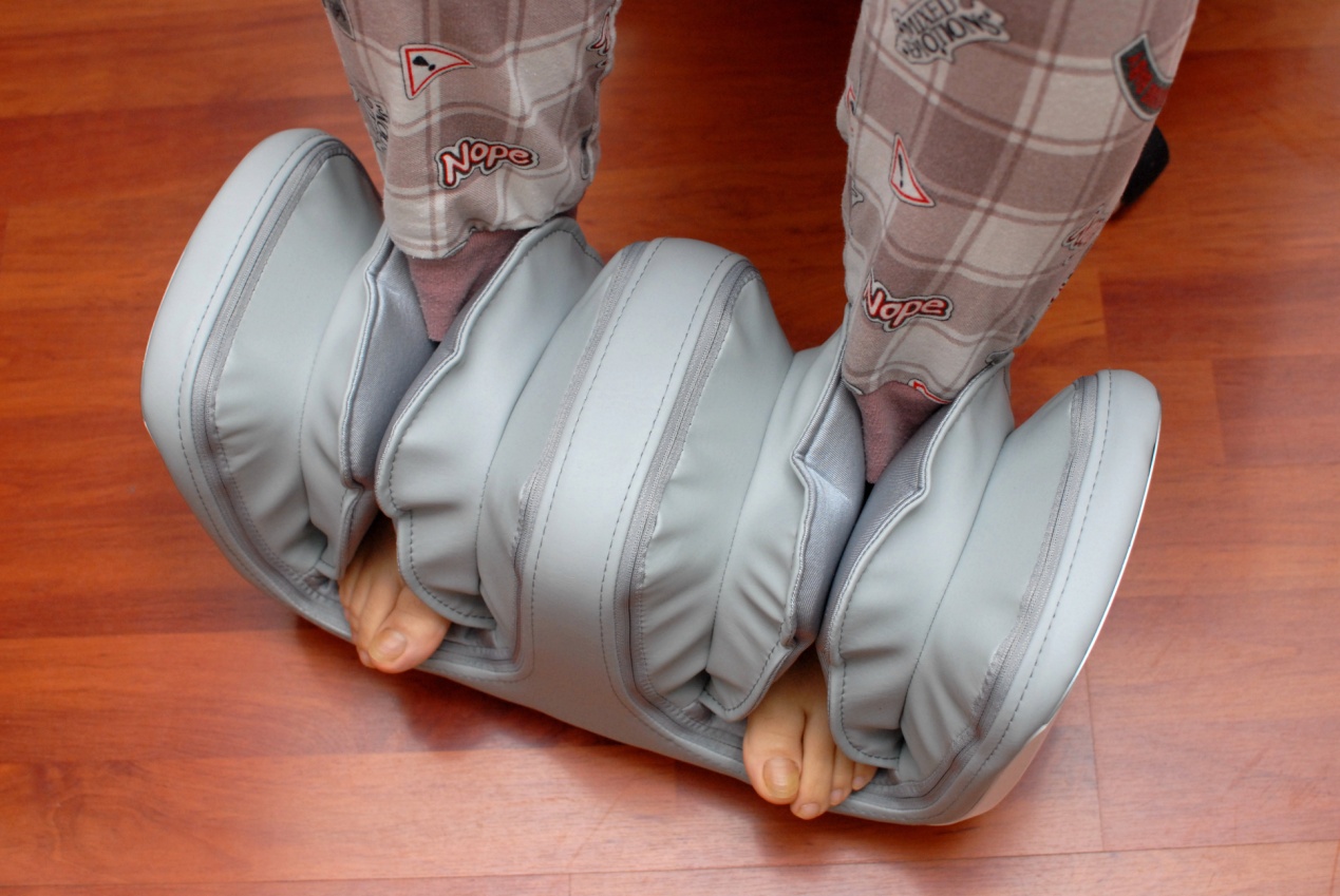 电加热护膝保暖老寒腿膝部按摩器,足部按摩神器推荐