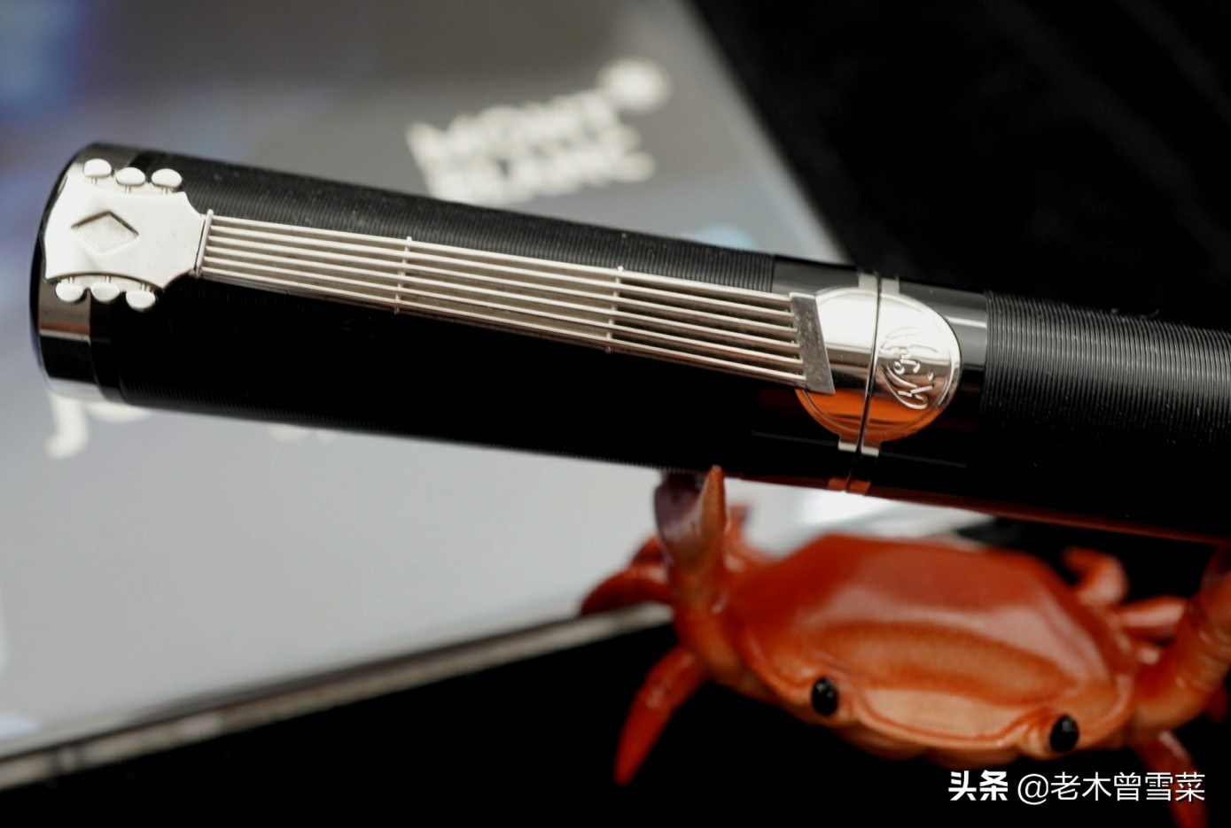 吉他与和平----著名人物（音乐家捐赠笔）约翰列侬钢笔分享