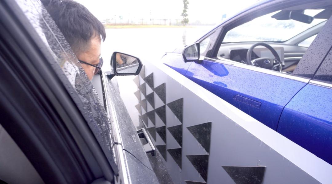 明明是个“老司机”，停车的时候却“脑子死机”