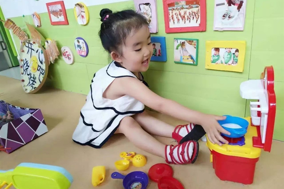 4岁宝宝妈妈在家不上学怎么办,4岁宝宝不肯去幼儿园