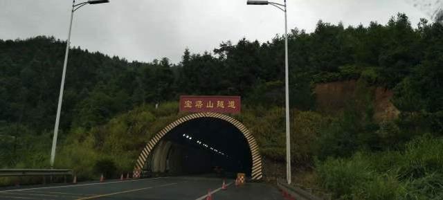高速公路上需注意的违章行为,第一次上高速要注意哪些交规