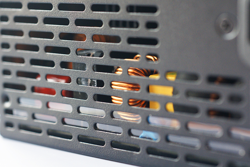 tt曜越650w,曜越智能电源怎么样