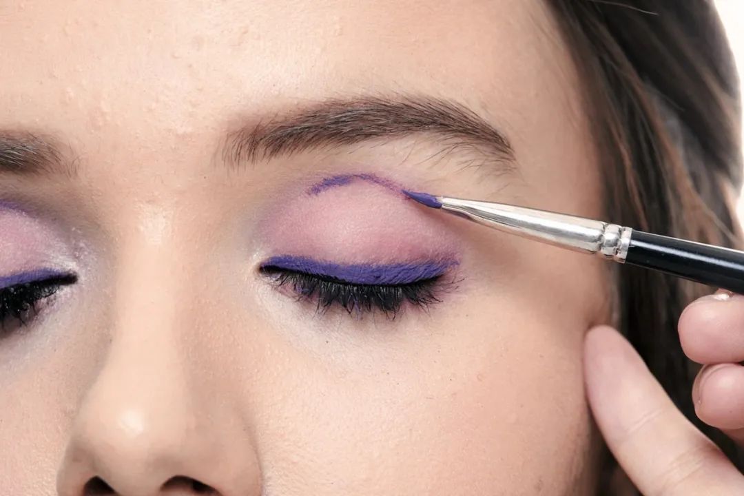 靓妆魅惑,亮闪闪玫瑰金妆容教程