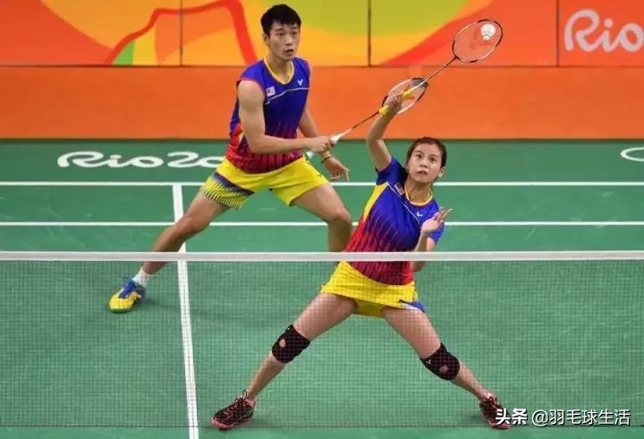 羽毛球高远球怎么打不到后场,羽毛球高远球打不到底线