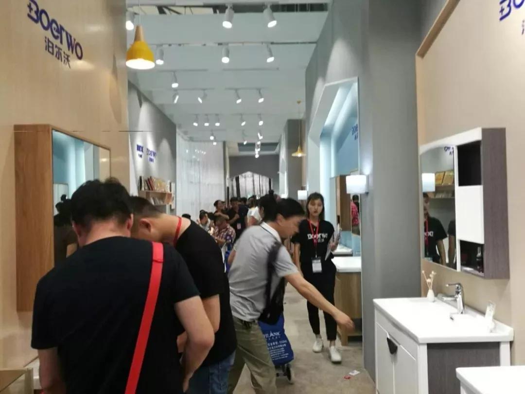 专门做浴室柜的有哪些品牌,国内浴室柜做得最好的品牌有哪些