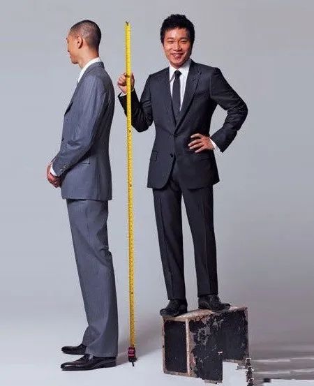 155矮个子体重140穿衣搭配图,矮个子如何避免穿搭误区穿衣秘籍