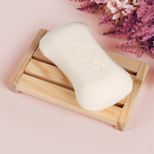 晚上在被子里发现蜈蚣,耳朵里取出蜈蚣