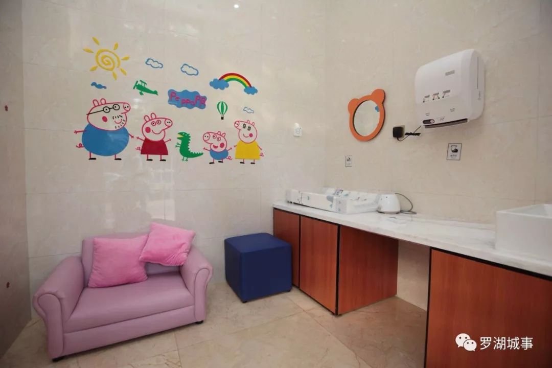 深圳，一个连拉屎都要发朋友圈的城市