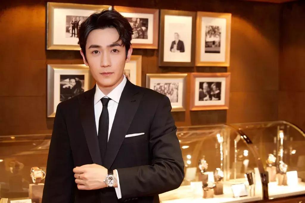 如何在冬天露出自己的手表,根据自己的手腕如何选择腕表