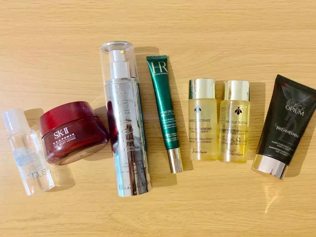 让我看看你的梳妆台吧，护肤品买大瓶+空瓶回购才是真爱