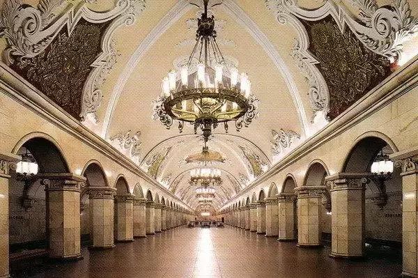 俄罗斯火车旅行攻略,俄罗斯旅游攻略自驾游最佳路线