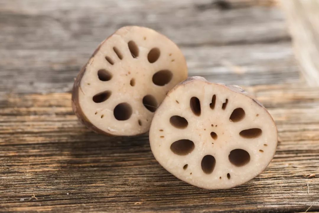 天气干燥怎么解决水分,天气潮湿怎么保证食物干燥