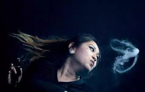 这家公司年终奖发10辆宝马,这家公司年终奖发40倍月薪上万