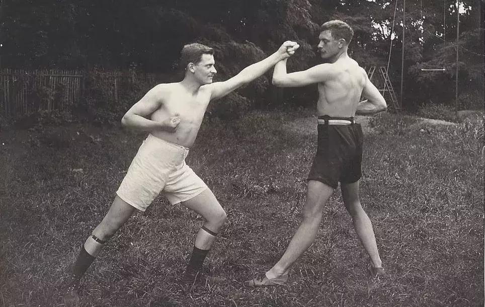 浠庨粦鎷冲埌涓栫晫鎷崇帇灏忚,浼犳榛戞嫵