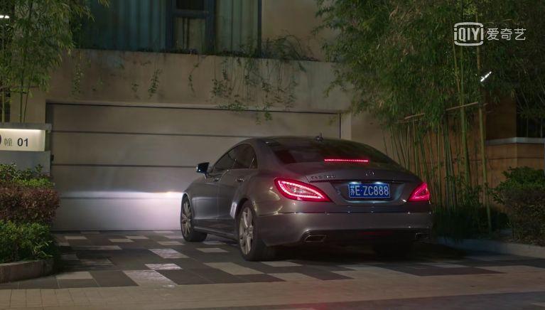 「都挺好」姚晨到底多有钱？我算出来了