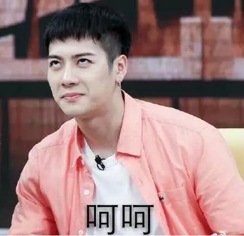 红血丝对颜值影响多大,天生红血丝泛红怎么修复