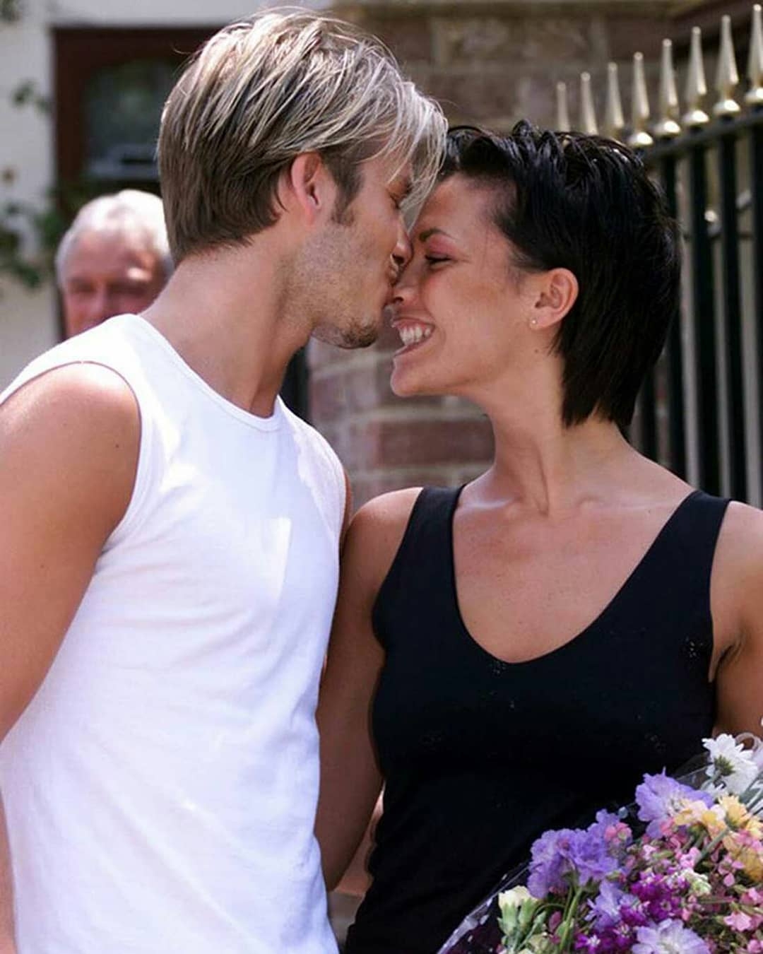 贝嫂晒小贝和女儿背影,小贝结婚纪念日完整版