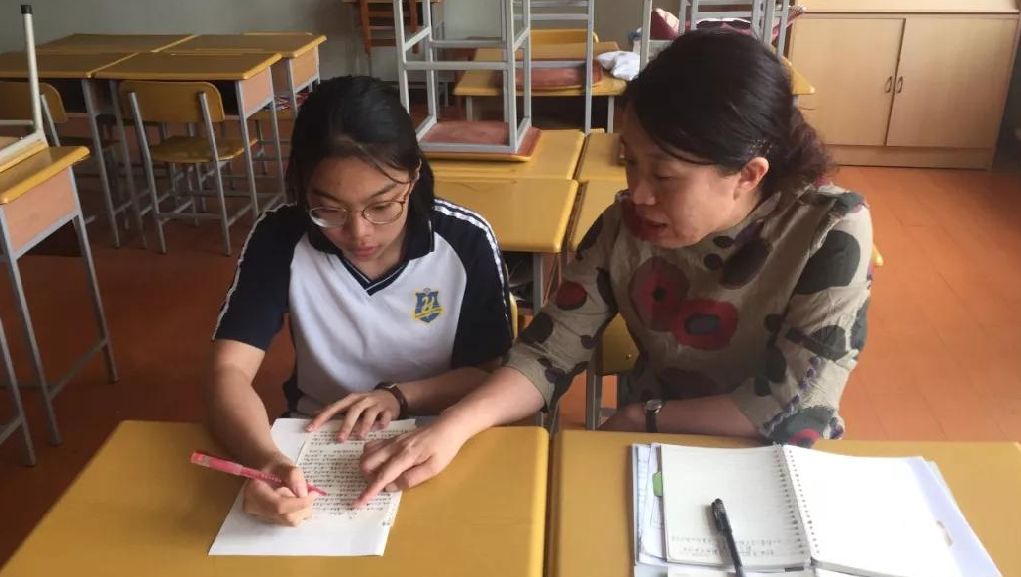 李明艳老师,大连市双语学校李明艳老师