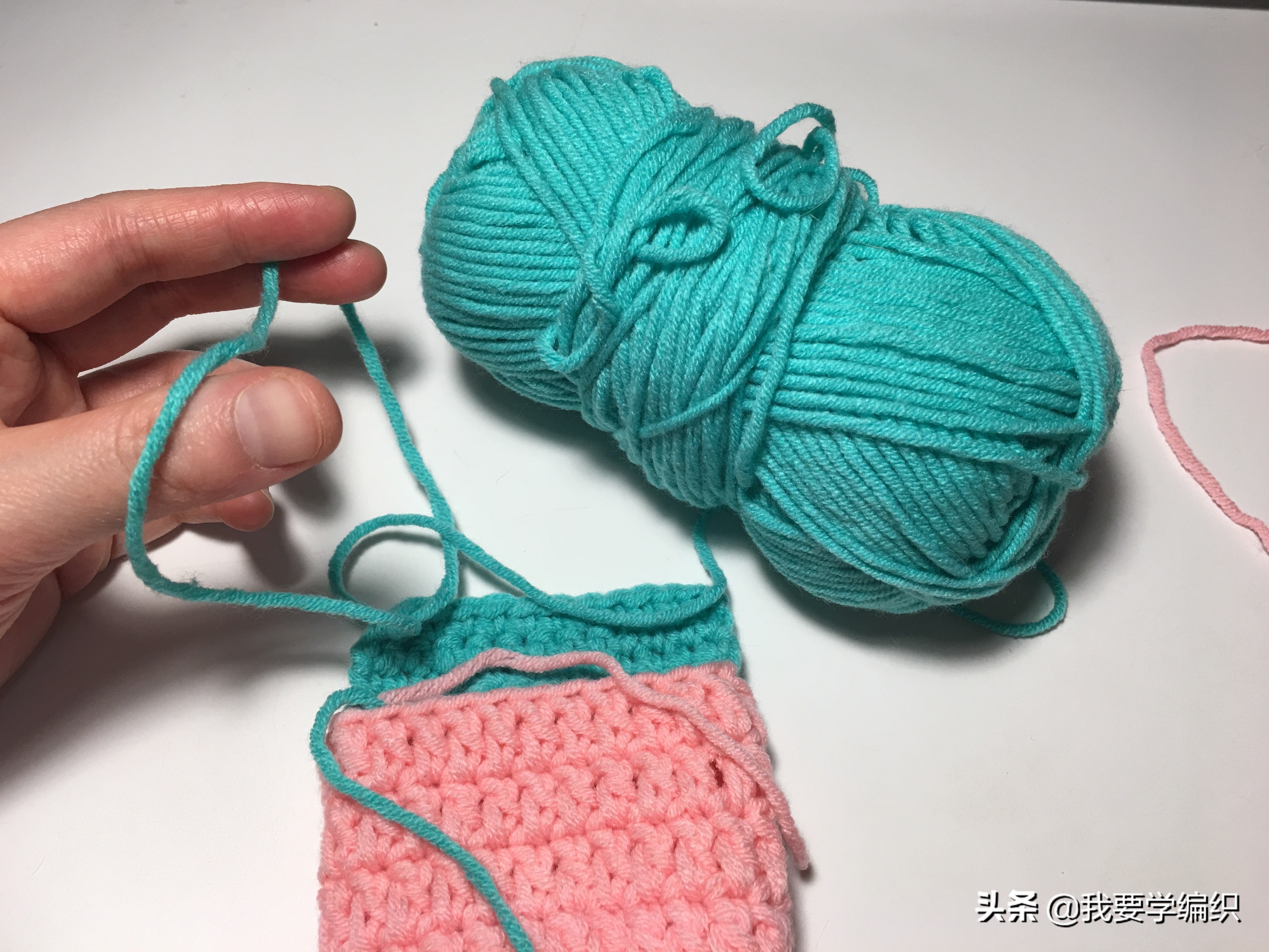 可爱的婴儿鞋钩法,可爱的钩针宝宝鞋子