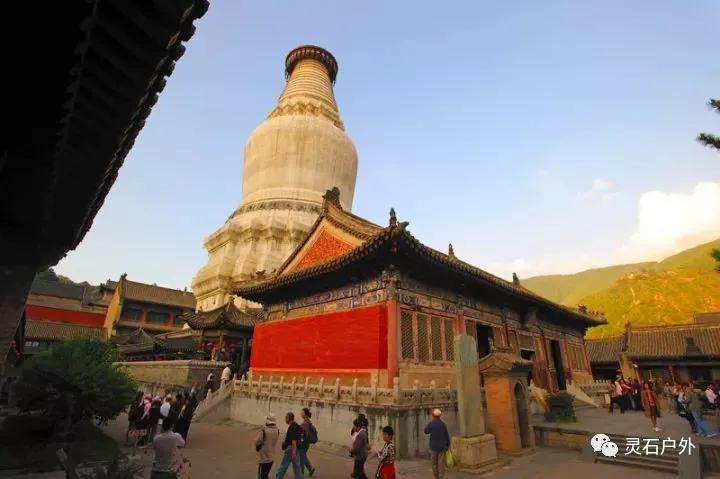 五台山景区十大著名寺庙之菩萨顶,五台山每个寺庙的细致讲解