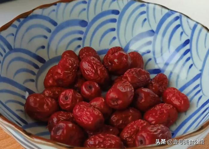 红枣糕的家常做法简单视频,家常红枣糕的做法