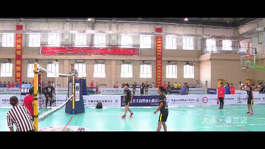 这个球赛真新鲜，你肯定没见过