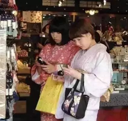 日本古玩市场视频,日本古董市场攻略