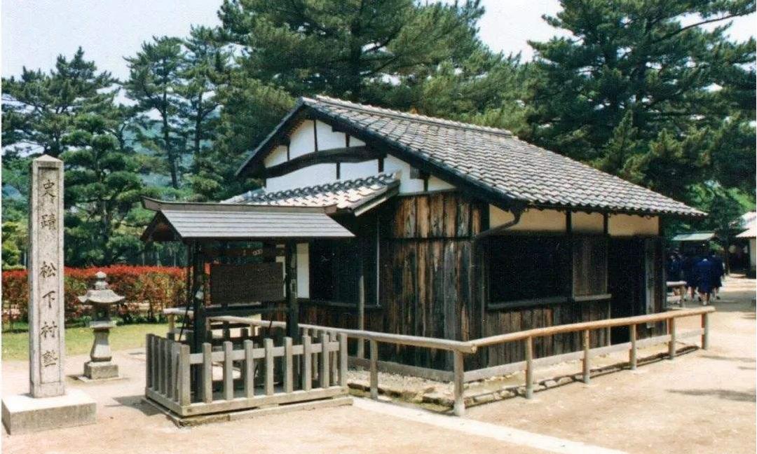 日本近代教育制度的建立和发展,战后日本教育发展原因