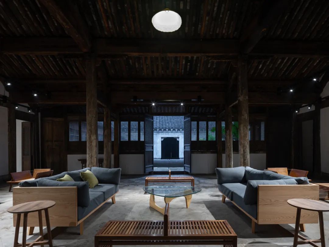 一对好友到绍兴改了3栋大宅，感叹：最高级的生活，在山水里