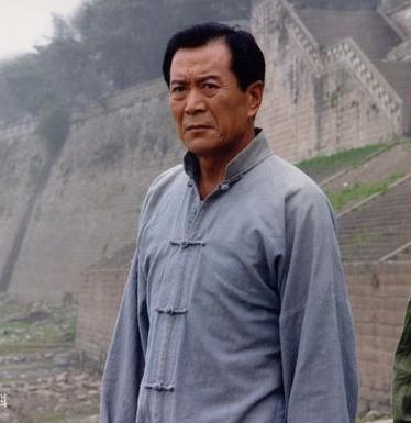 旧版一双绣花鞋电影,谍战剧一双绣花鞋片段