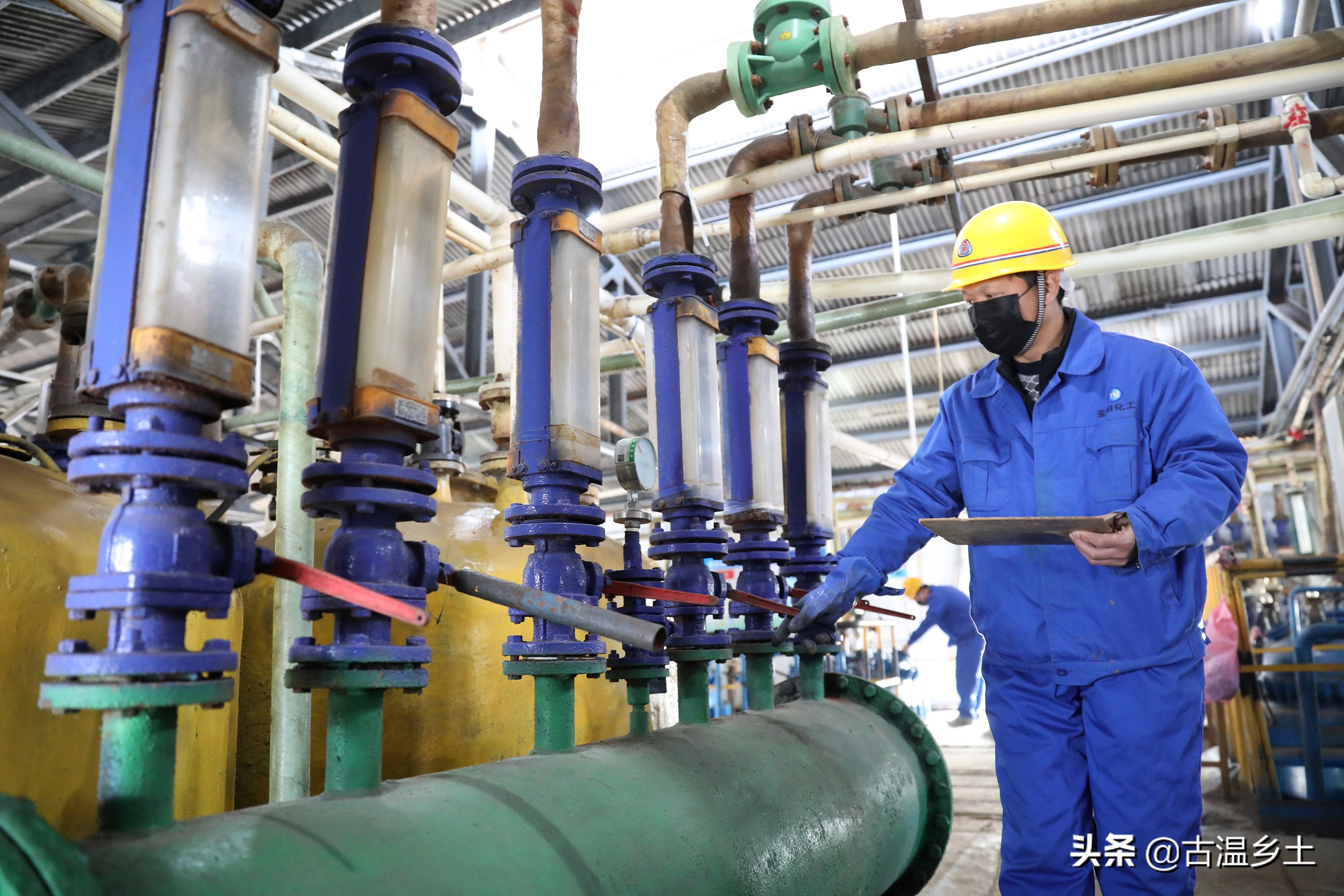 暖心战疫致敬一线,战疫一线的日夜坚守